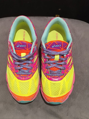 Asics Gel Noosa αθλητικά παπούτσια σαν καινούργιο, νούμερο 37.5, πολύχρωμα