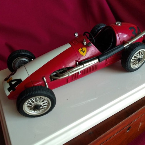 Ferrari 500 F2 μεταχειρισμένο μοντέλο 1/16 scale χωρίς κουτί