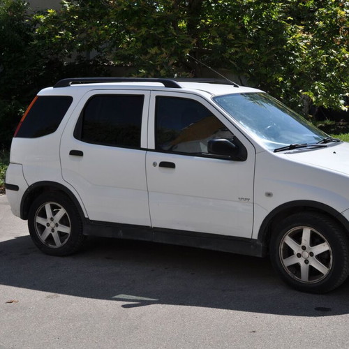 Suzuki Ignis 2004 4x4 used, manual, petrol, white