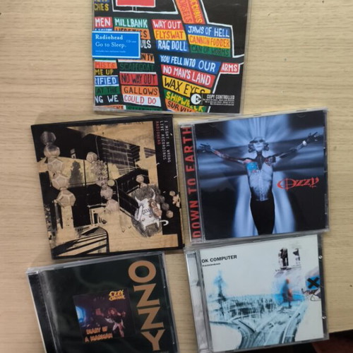 Ozzy Osbourne and Radiohead CD set like new, 5 CDs
