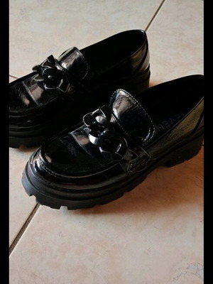 loafers