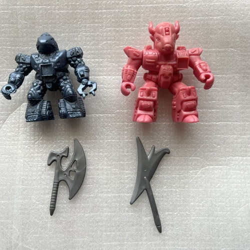 El Greco Teratomachoi figures used with 2 weapons