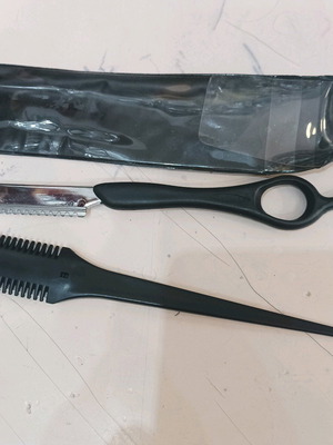 Haircut razors set of 2 ergonomic new