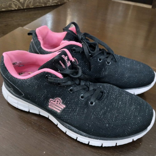 Admiral athletic shoes lightly used, women's size 37, white pink