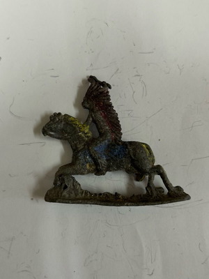 Rare Lead Soldiers Indian In good condition. Price 5 euros