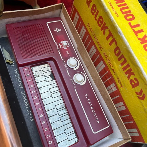 Elektronika used, missing stylus, unknown if works