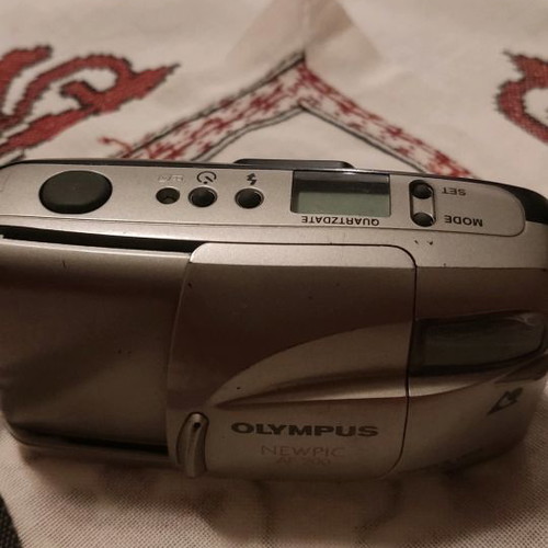 Olympus Newpic AF 200 camera used