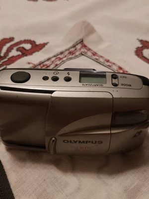 Olympus Newpic AF 200 camera used