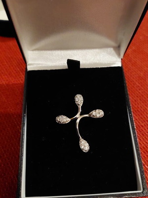 Silver cross new with zirconia and modern design