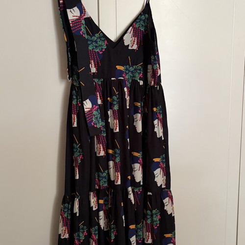 Karavan dress with belt, like new, black and colorful