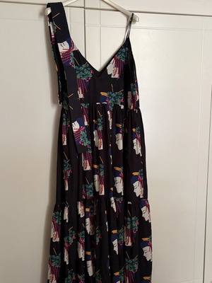 Karavan dress with belt, like new, black and colorful