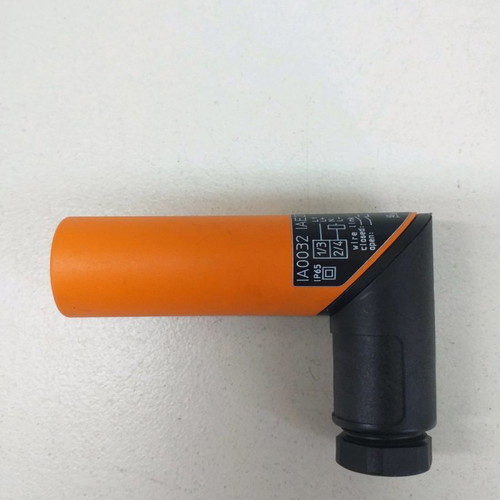 IFM IA0032-IAE2010-FBOA Inductive Sensor new