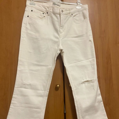 Zara white cropped jeans with rips like new, size 44