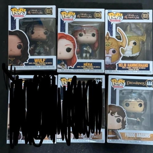 Lord of the Rings Funko Pop bundle like new with minor damage on Helm