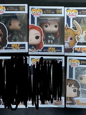 Lord of the Rings Funko Pop bundle like new with minor damage on Helm