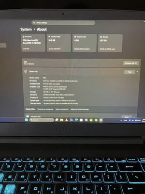 MSI gaming λάπτοπ με i5-12450H, 16GB RAM και RTX 2050