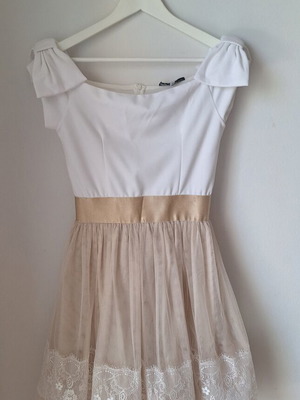 Zic Zac formal dress with tulle and lace size M like new