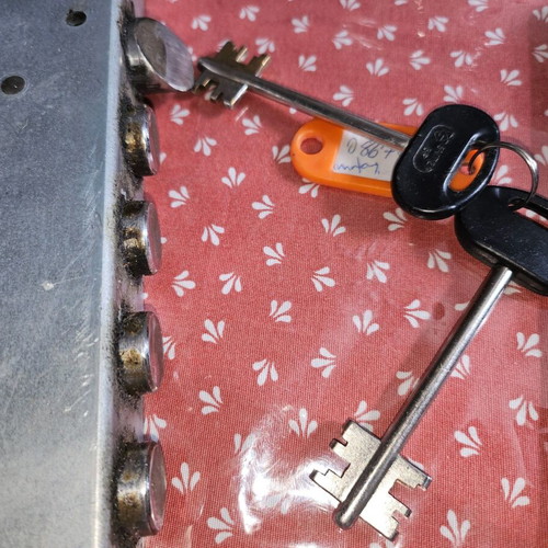 Lock used with functional latch, needs servicing