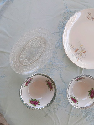Serving dishes used, large and oval platters, Japanese porcelain bowls