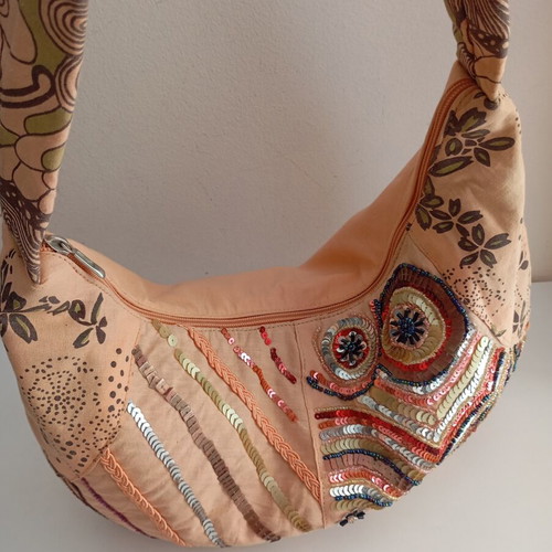 Women's fabric shoulder bag with sequins, rose color