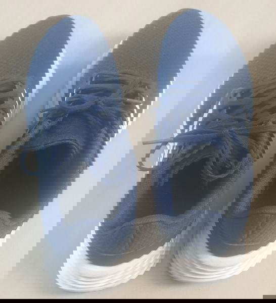 ΠΡΟΣΦΟΡΑ ΓΙΑ ΛΙΓΕΣ ΜΕΡΕΣ - Adidas Galaxy 6 Sneakers . Νούμερο 40 2/3. Σε πολύ καλή κατάσταση.