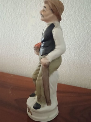 Figurine statue like new