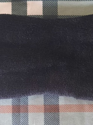 Μάσκα ύπνου μαύρη με υφή fleece και σατέν