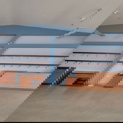 Επαγγελματικός χώρος 130 τ.μ. στον Γέρακα, σε άριστη κατάσταση