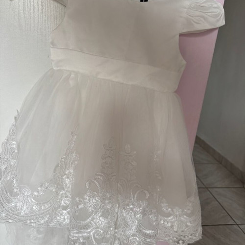 Flower girl dress with tail and bow, like new, age 2-3