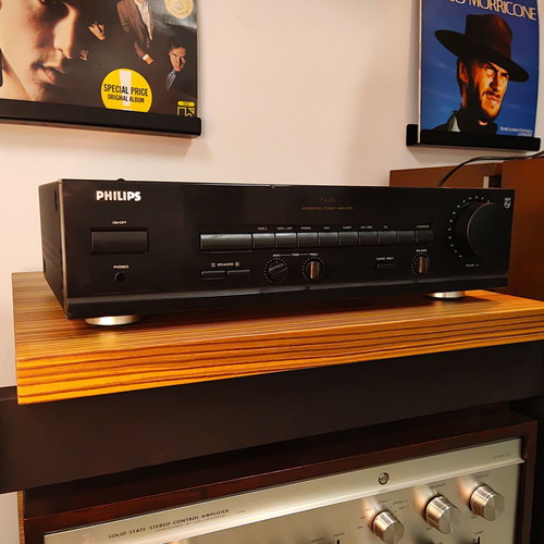 Philips FA650 integrated stereo amplifier 2x40W RMS used, phono, made in Japan