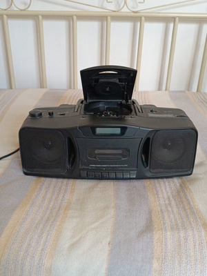 Radio cassette player CD used with battery operation and CD door issue