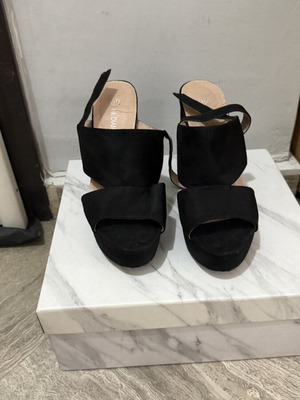 Black sandals used, 12 cm heel, size 37