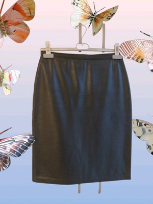 Black leather skirt like new, size M