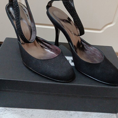 Satin fabric pumps used, size 37, black