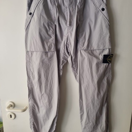 Stone Island Luxury Set Cargohose W34 and T-Shirt L like new
