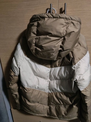 Nike kids jacket XL like new, beige-white with hood