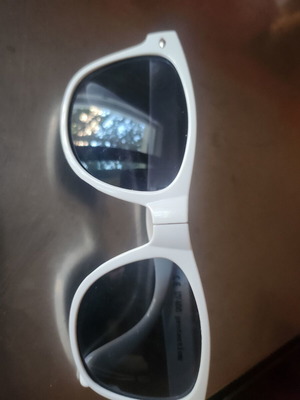 Children's sunglasses with foldable frame like new, white