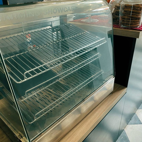 Marreti heated display cabinet 3-level chamber like new
