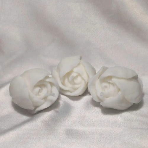 Tulip-shaped candle set of 3, new