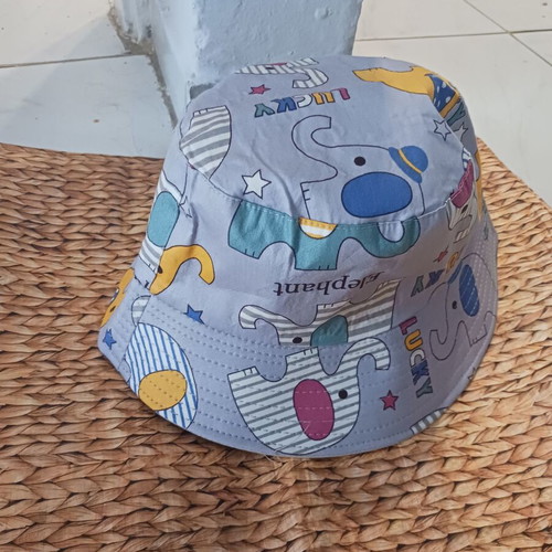Unisex children's hat size 50-52 cm new, colorful