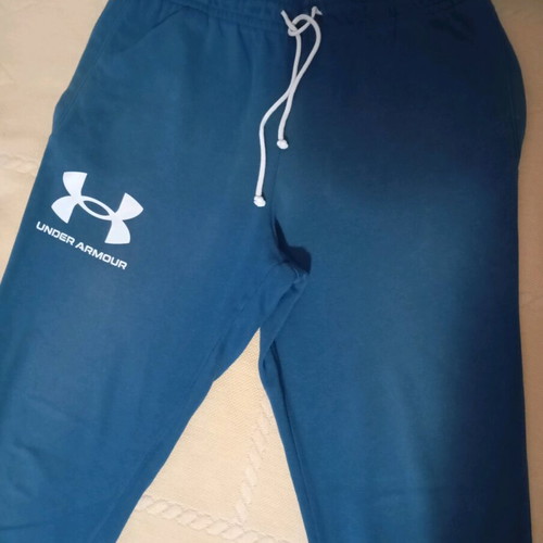 Under Armour tracksuit turquoise like new, size Large