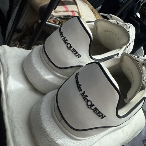 Alexander McQueen sneakers size 43 like new, white men's