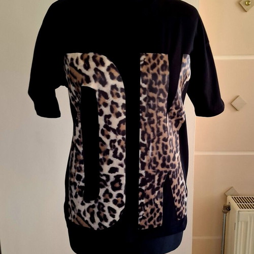 DKNY short-sleeve blouse with leopard print, new