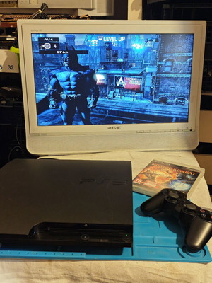 Sony PlayStation 3 Slim 300GB κονσόλα με Batman και Mortal Kombat