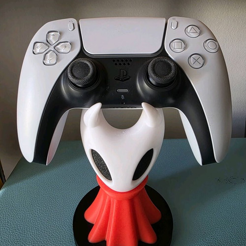 PS5 Hornet Controller Stand like new, Hollow Knight Silksong