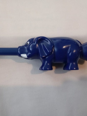Road Runner collectible toy blue elephant Chupa Chups like new