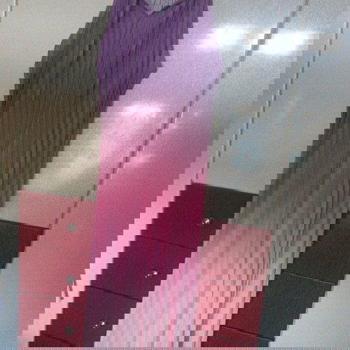 Μάξι φόρεμα πλισέ καινούργιο, ντεγκραντέ αποχρώσεις μοβ ροζ, one size