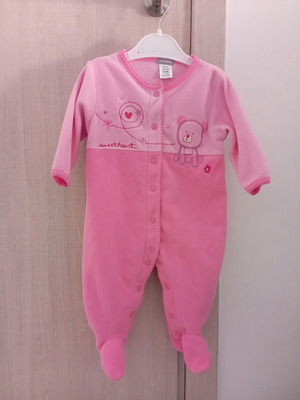 Carter's 6m baby romper like new