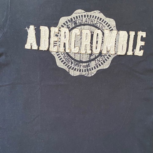 Branded t-shirts used in excellent condition, sizes L and M