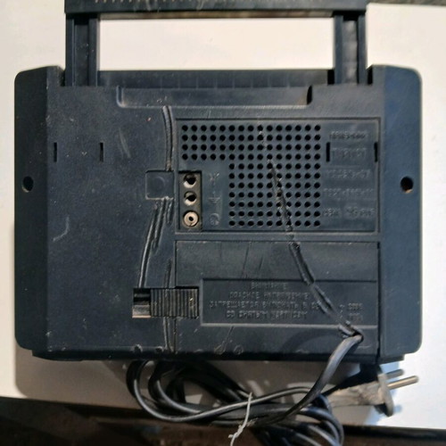 Russian radio used, needs repair